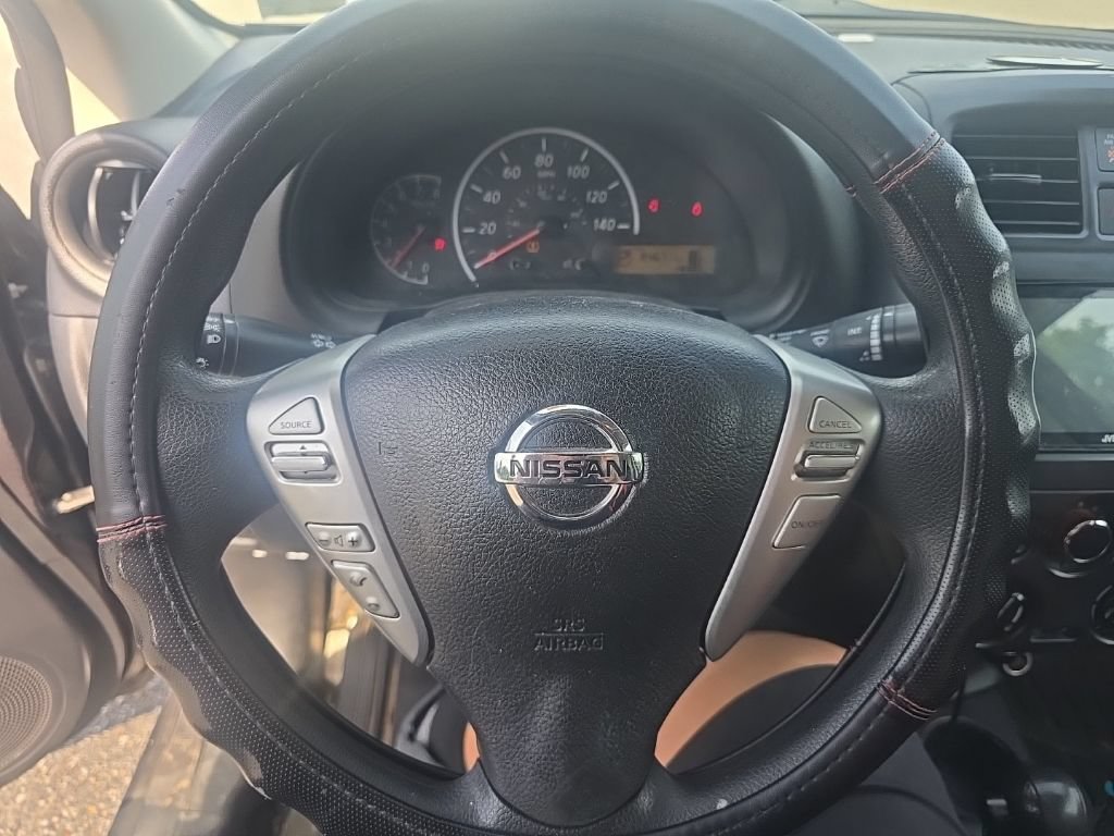 Used 2018 Nissan Versa S Plus FWD image 12