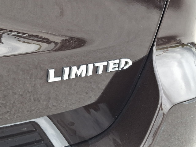Used 2017 Jeep Grand Cherokee Limited AWD/4WD image 30