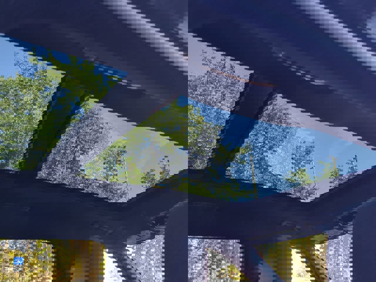 Certified 2025 Land Rover Range Rover Velar Dynamic SE image 20