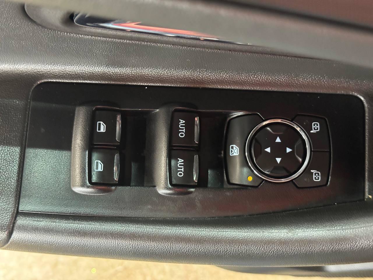 Used 2016 Ford Taurus SHO w/ Equipment Group 401A AWD/4WD image 18