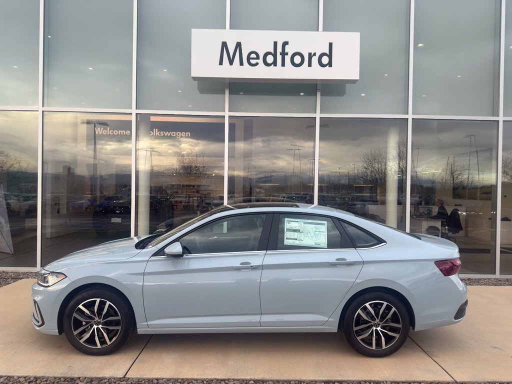 New 2026 Volkswagen Jetta SE image 7