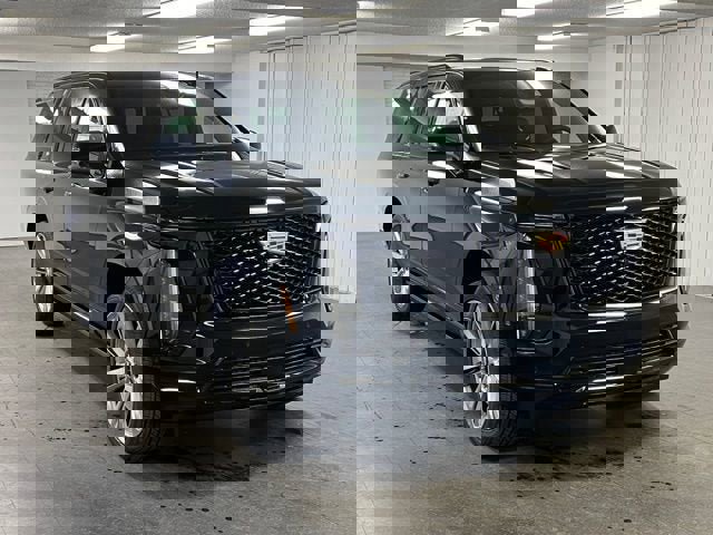 New 2026 Cadillac Escalade ESV Sport w/ Touring Package AWD/4WD image 7