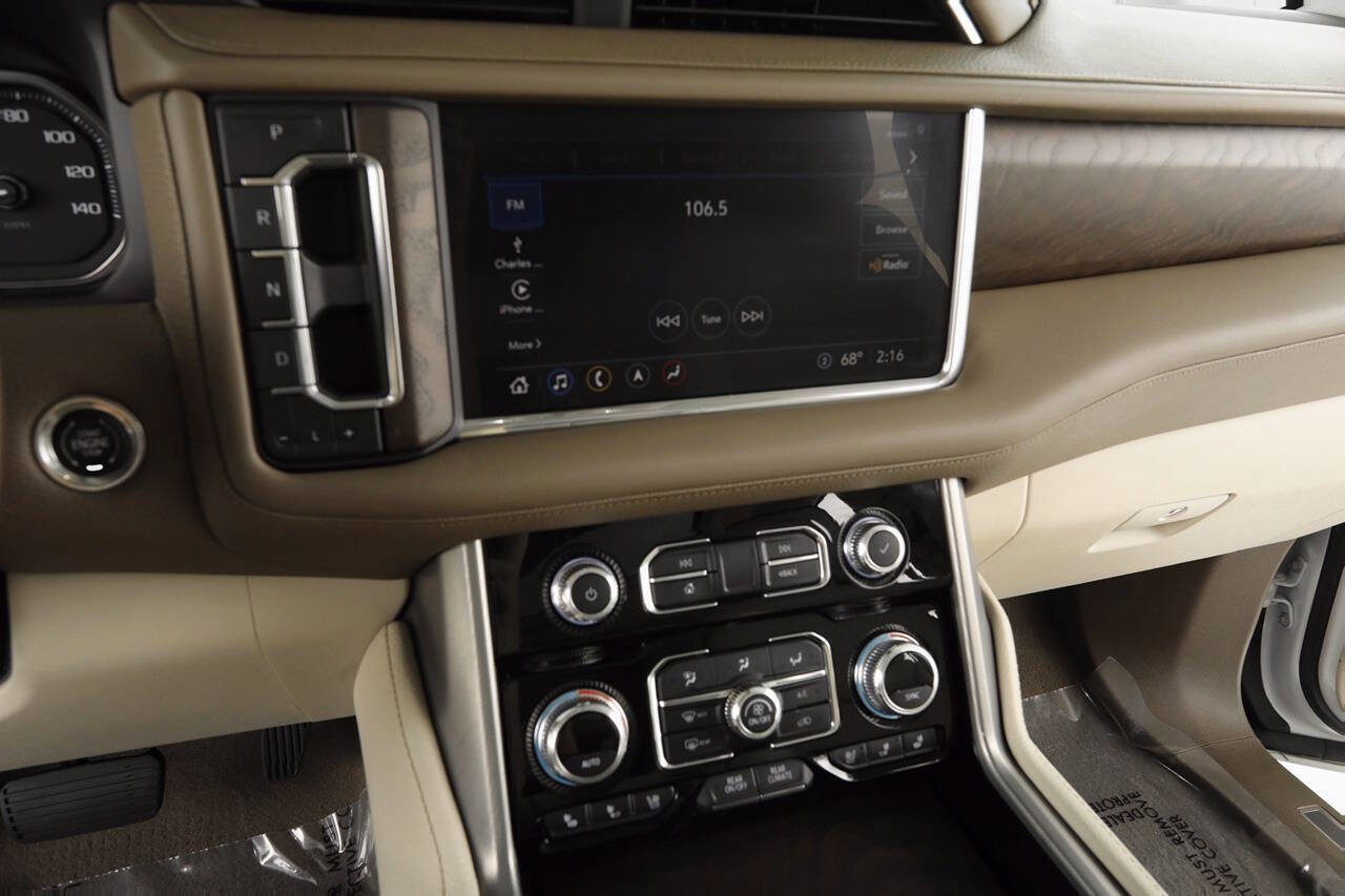 Used 2021 GMC Yukon Denali w/ Denali Premium Package image 14