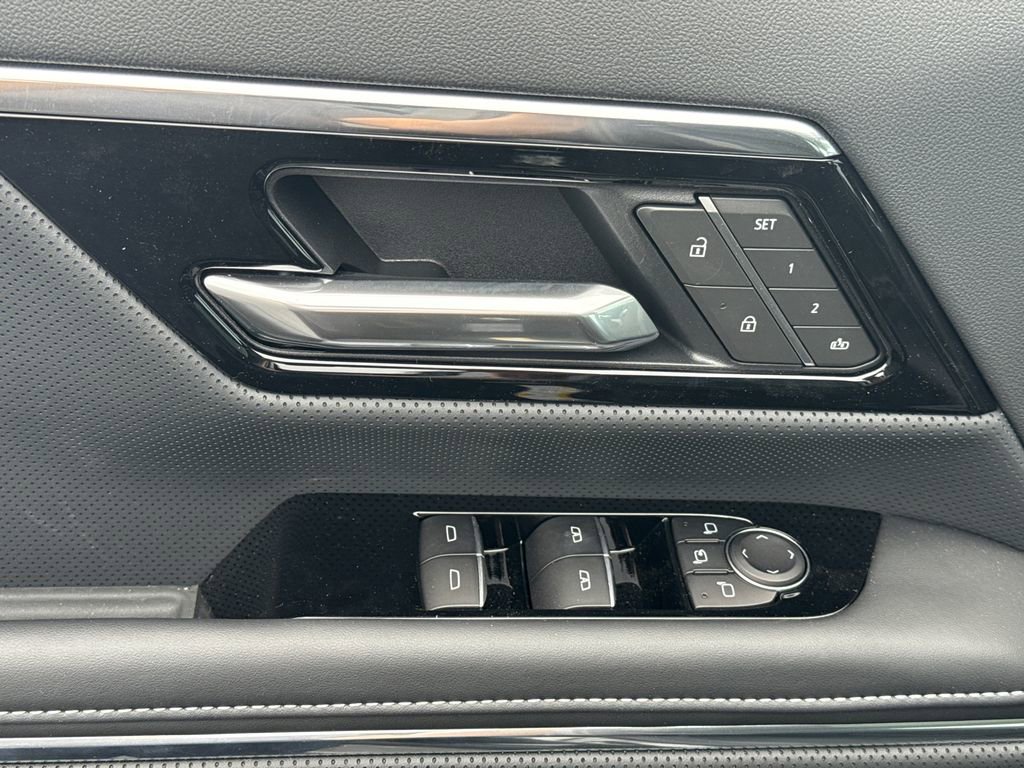 New 2025 GMC Sierra EV Denali image 16