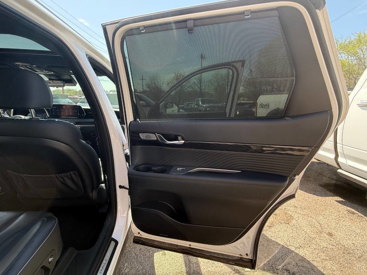 Used 2024 Hyundai Palisade Calligraphy image 17