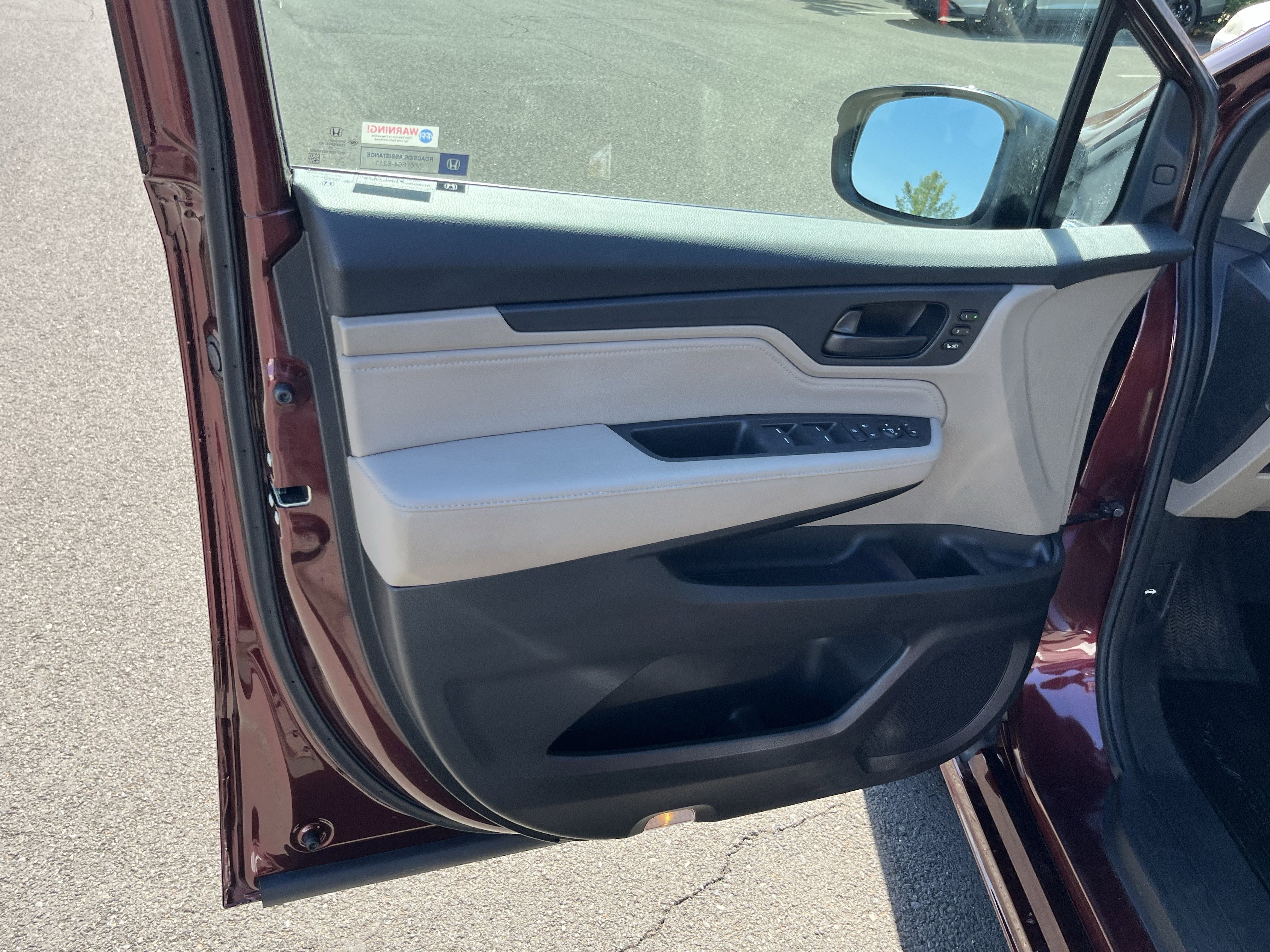 Used 2018 Honda Odyssey Touring image 16