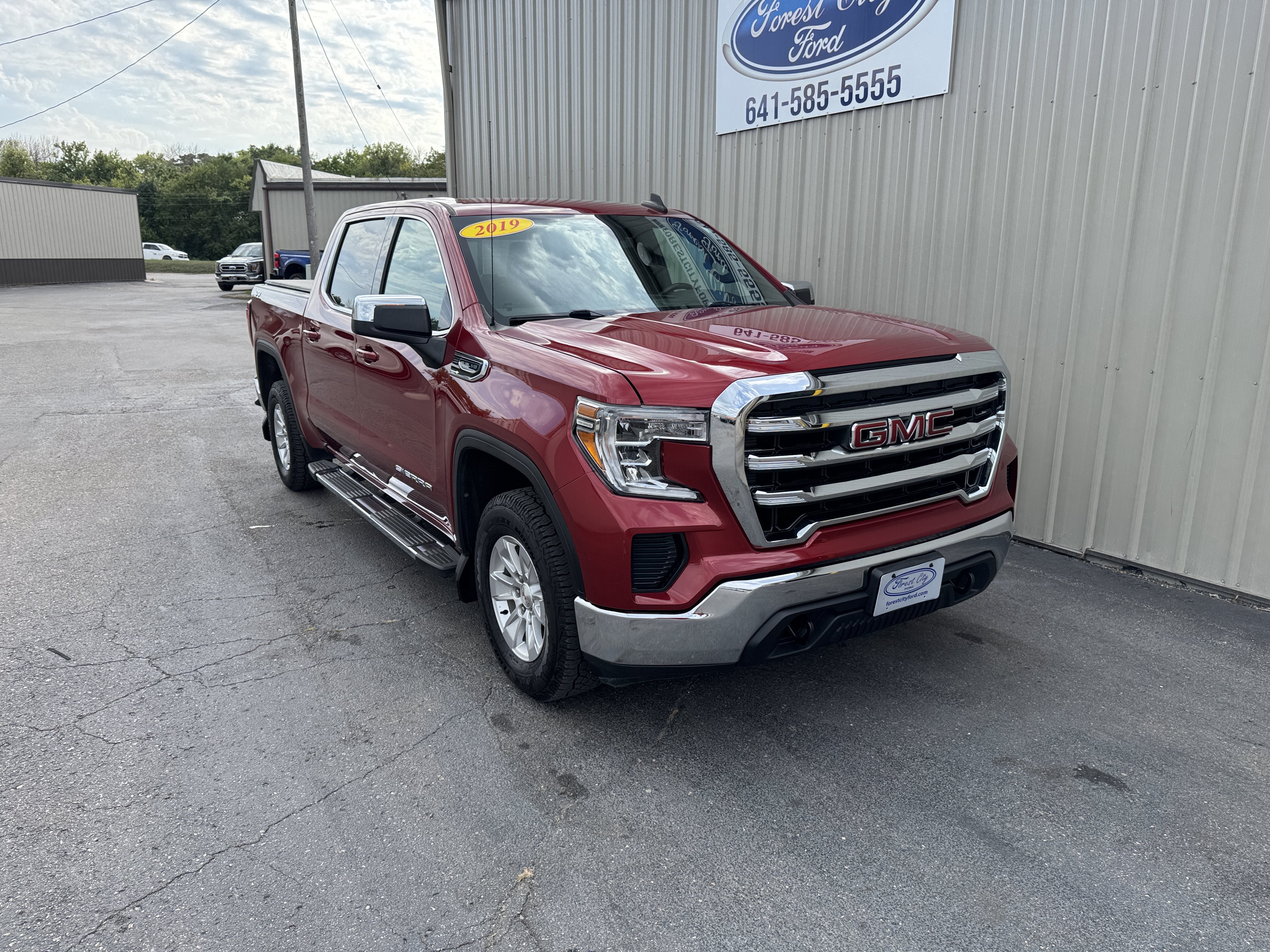 Used 2019 GMC Sierra 1500 SLE w/ SLE Value Package AWD/4WD image 5