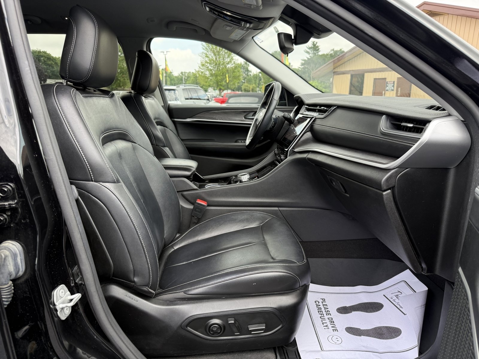 Used 2021 Jeep Grand Cherokee L Limited image 11