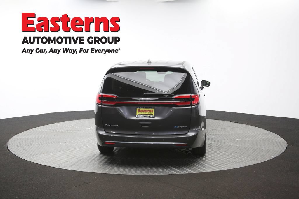Used 2022 Chrysler Pacifica Touring-L w/ Uconnect Theater Family Group FWD image 39