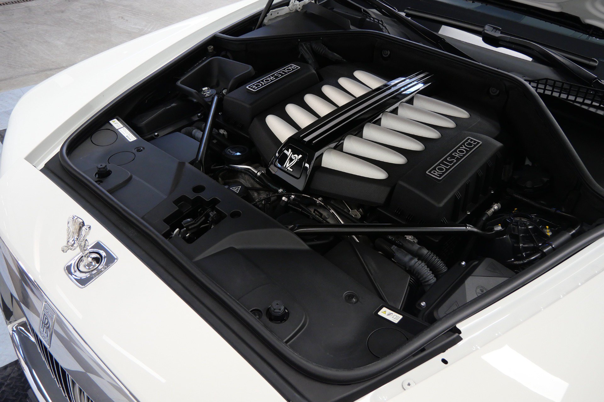 Used 2013 Rolls-Royce Ghost RWD image 43