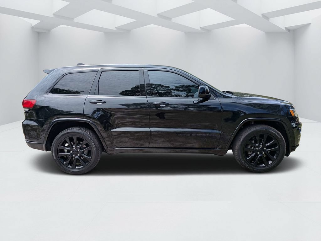 Used 2019 Jeep Grand Cherokee Altitude RWD image 2