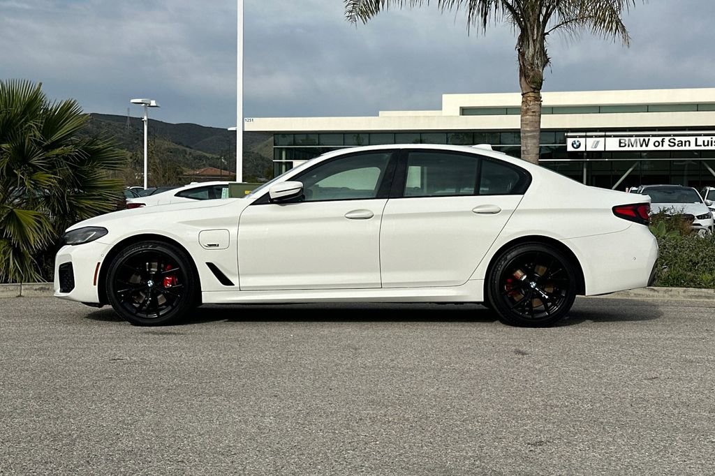 Used 2023 BMW 530e 530e iPerformance w/ M Sport Package image 6