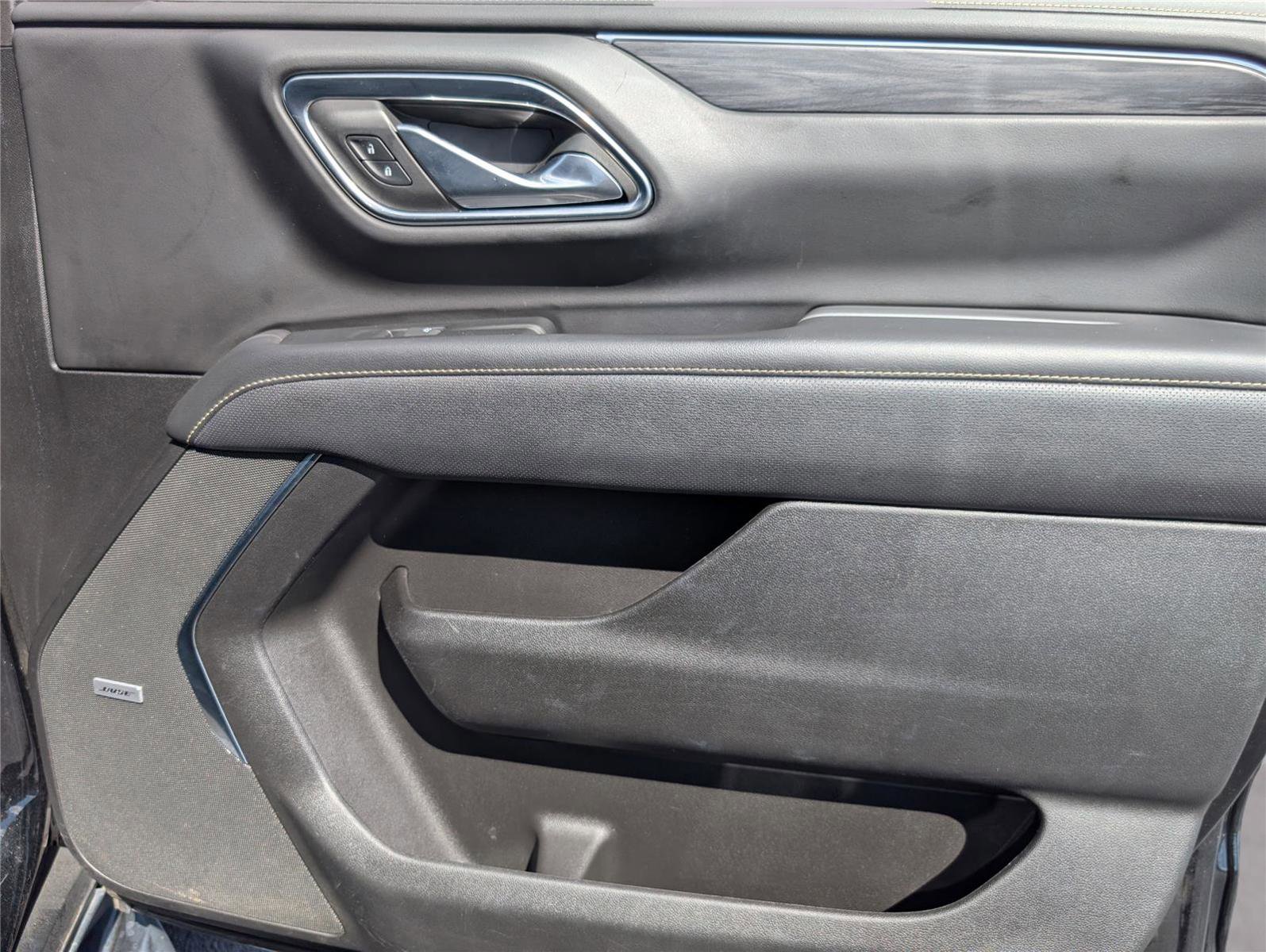 Used 2023 GMC Yukon SLT RWD image 42