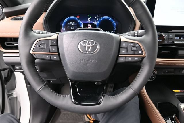 Used 2026 Toyota Grand Highlander AWD Hybrid image 11