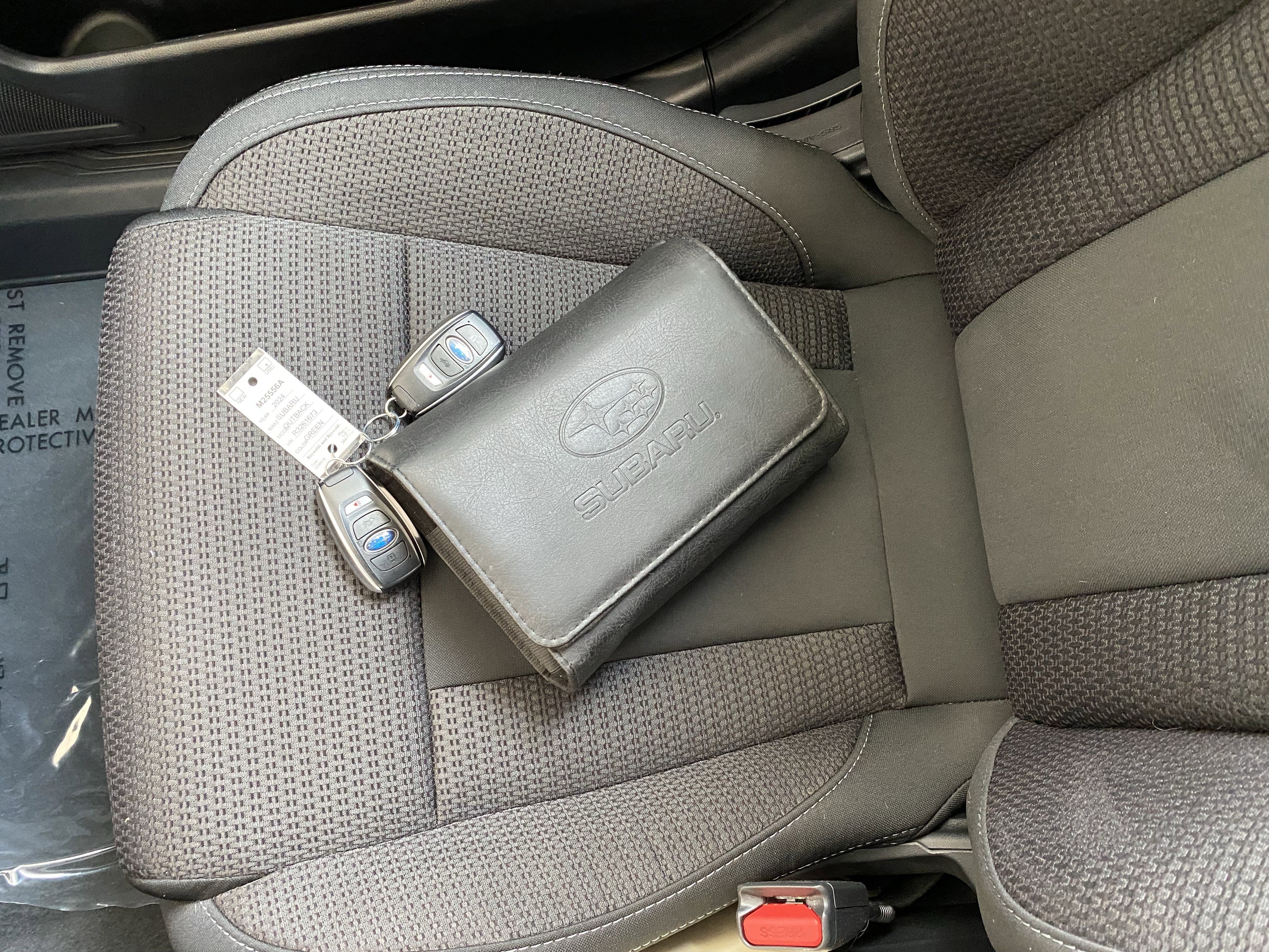 Used 2024 Subaru Outback Premium AWD/4WD image 9