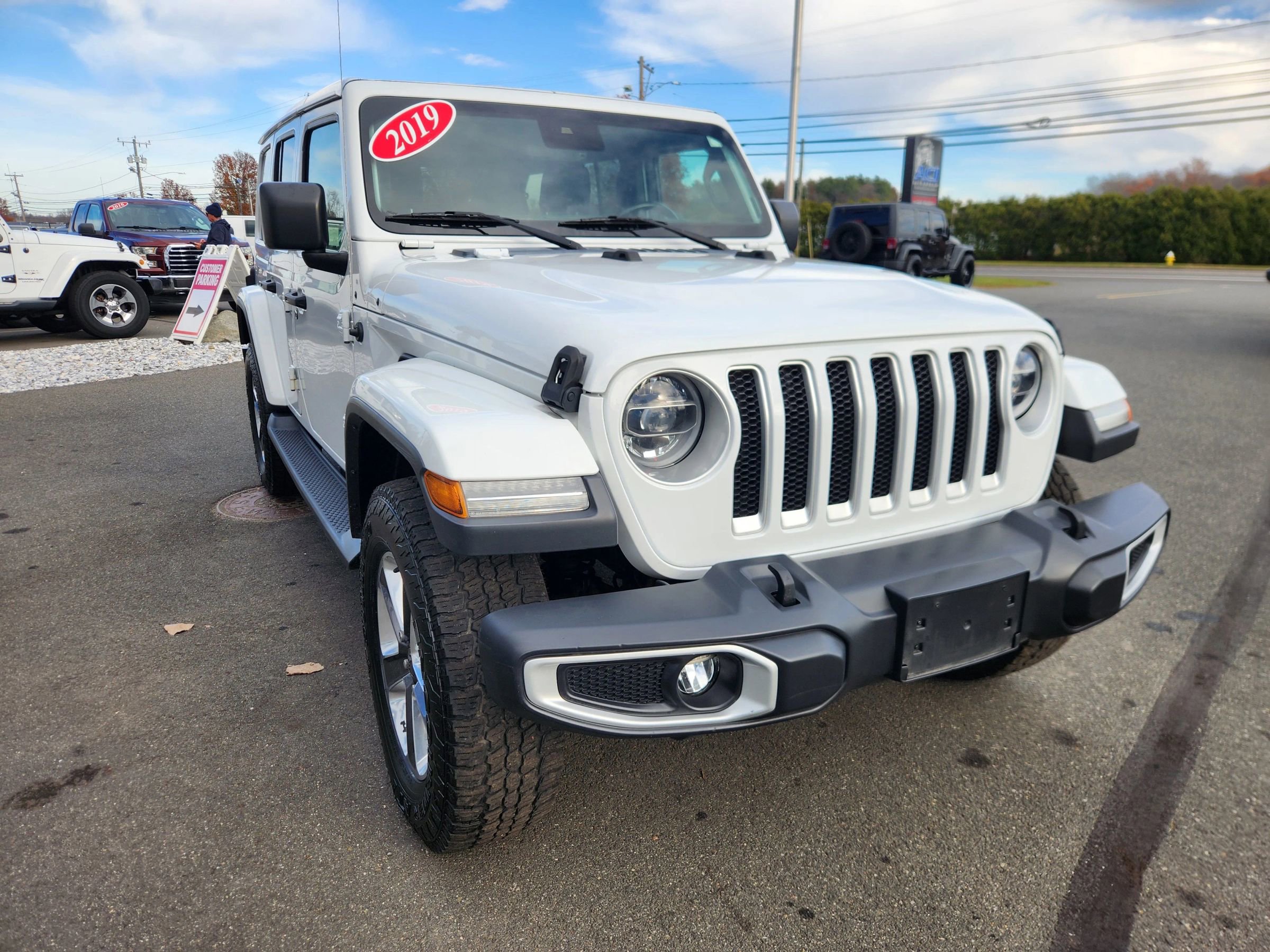 Used 2019 Jeep Wrangler Unlimited Sahara w/ Dual Top Group image 19