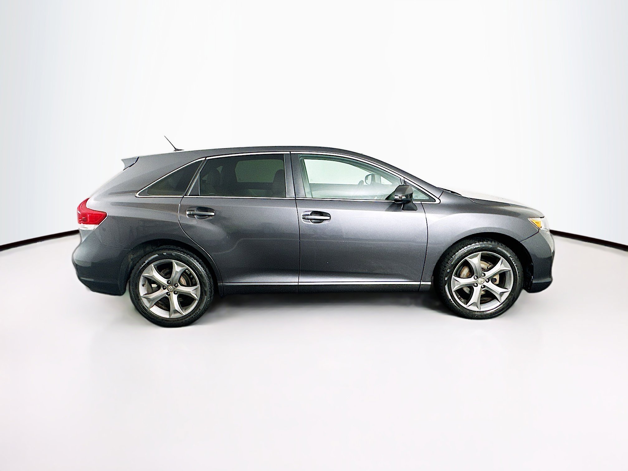 Used 2014 Toyota Venza LE w/ LE Convenience Package FWD image 10