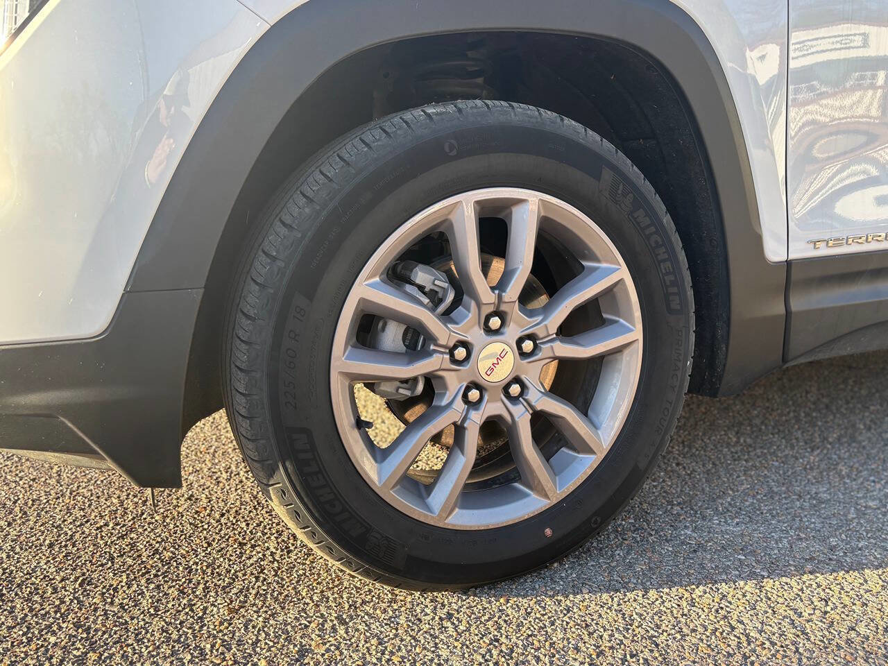 Used 2024 GMC Terrain SLT image 8