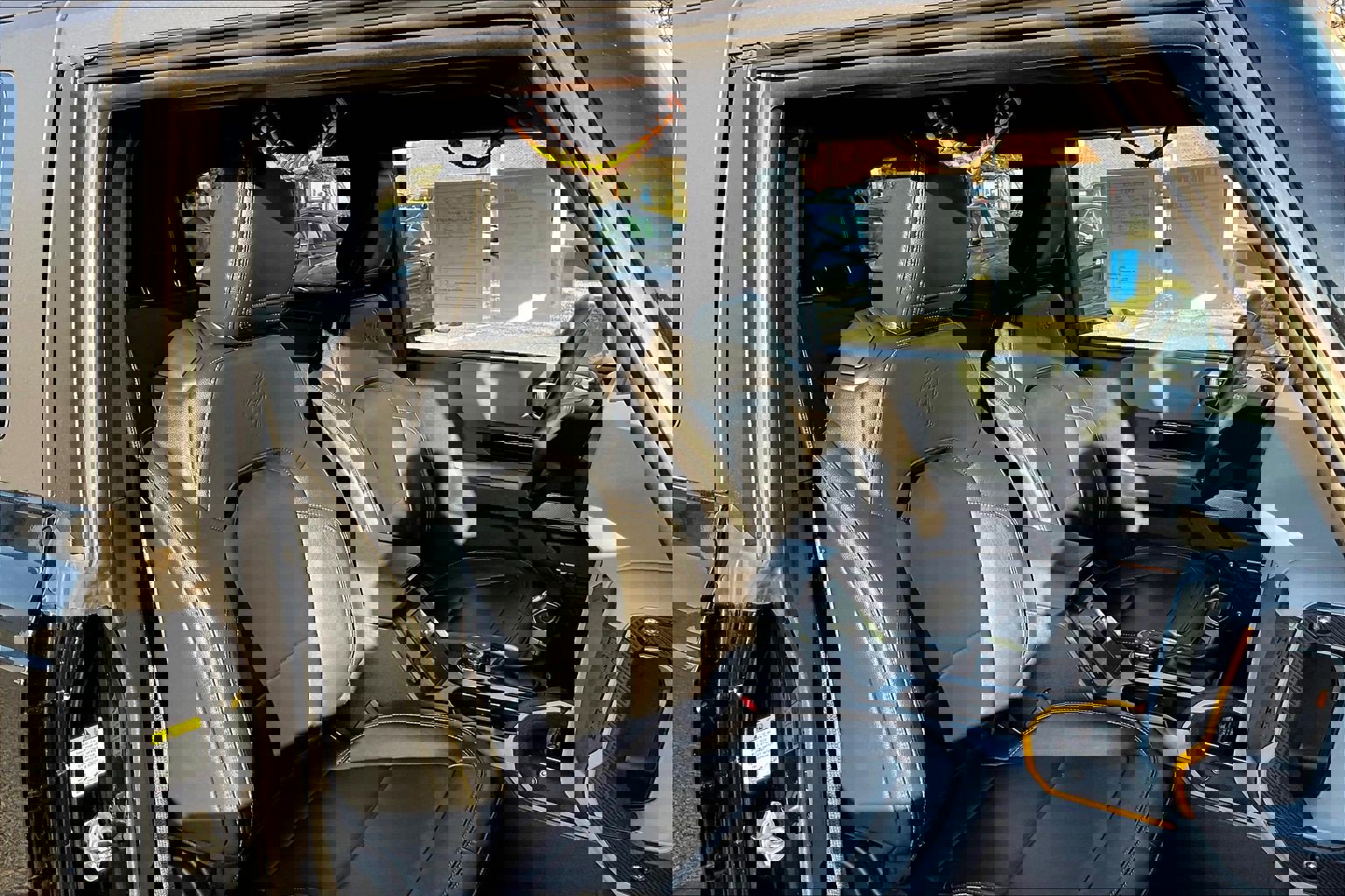 Used 2023 Ford Bronco Badlands image 7