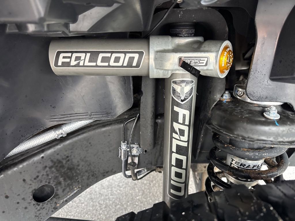 Used 2016 Jeep Wrangler Unlimited Rubicon w/ Connectivity Group image 28