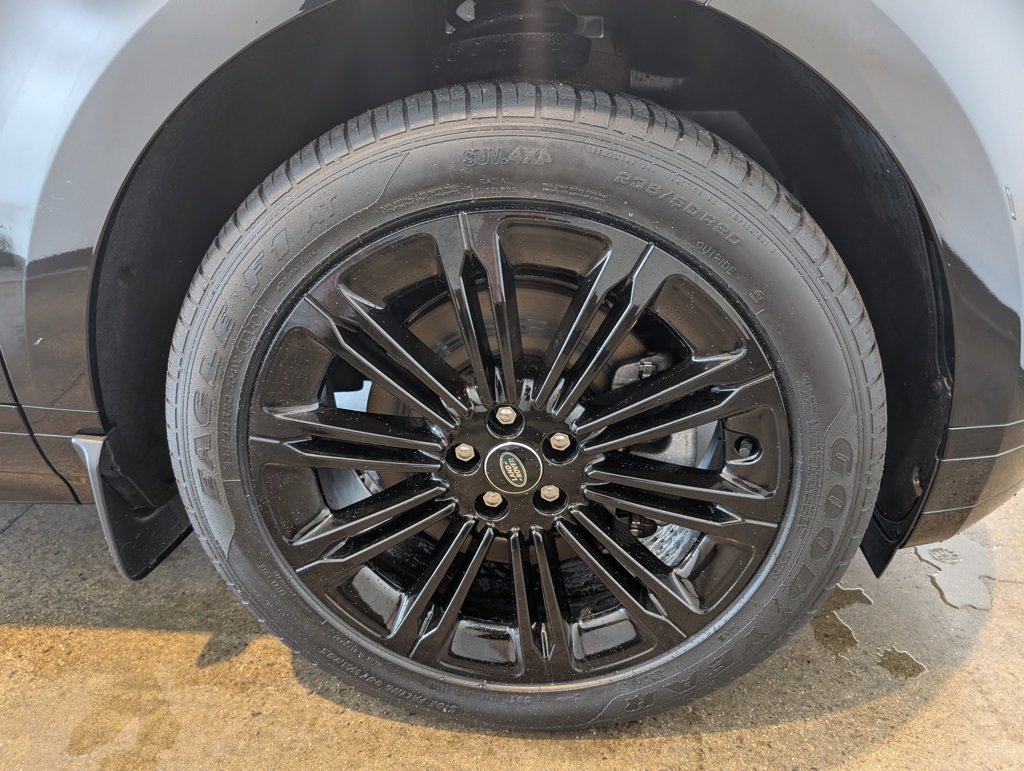 Used 2024 Land Rover Range Rover Evoque Dynamic SE image 9