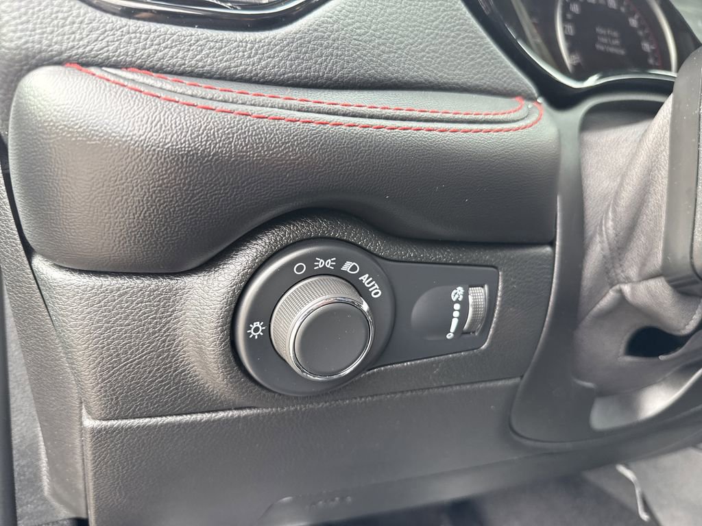 Used 2024 Dodge Durango GT image 28