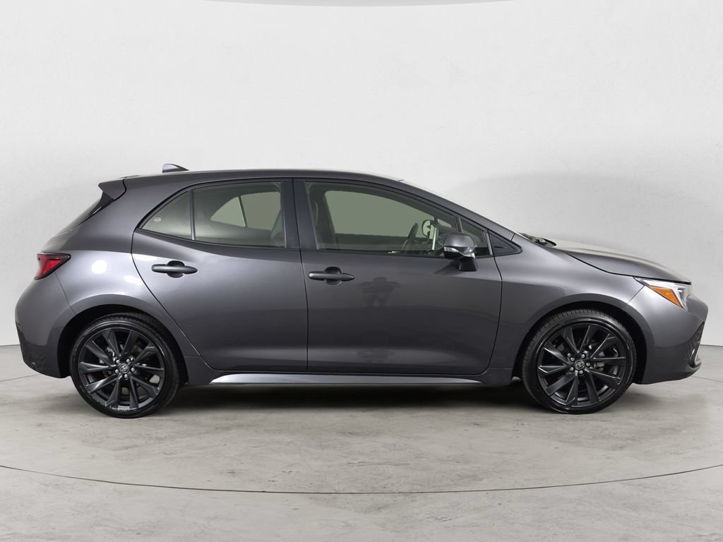 Used 2024 Toyota Corolla XSE FWD image 4
