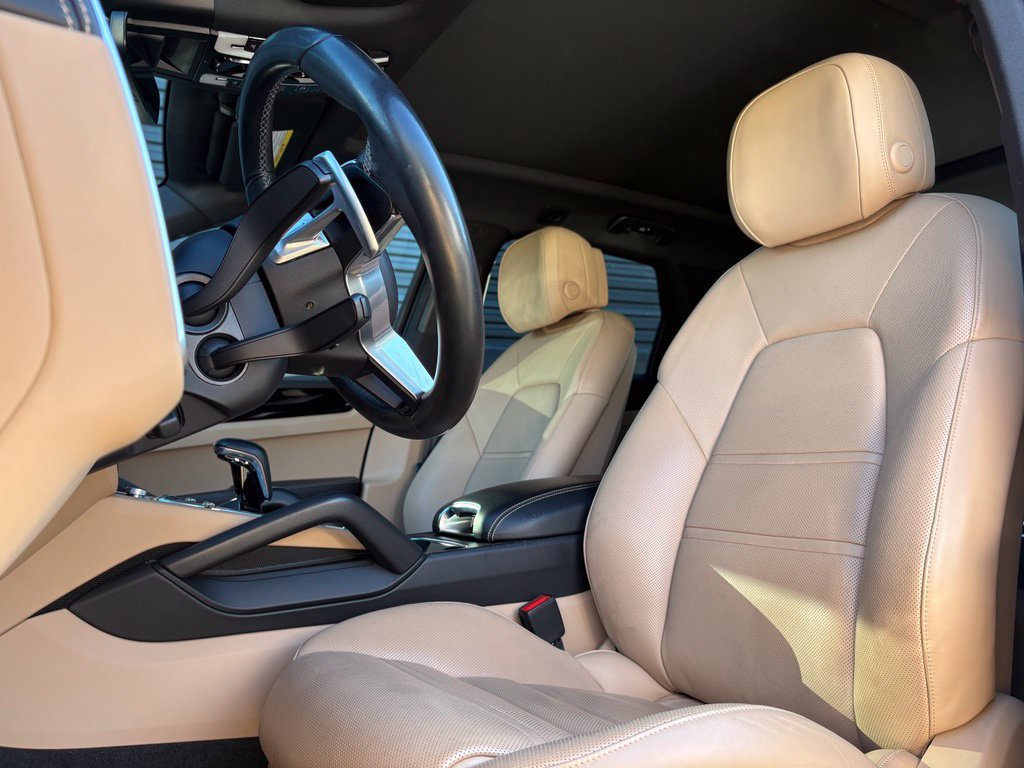 Certified 2020 Porsche Cayenne S AWD/4WD image 17