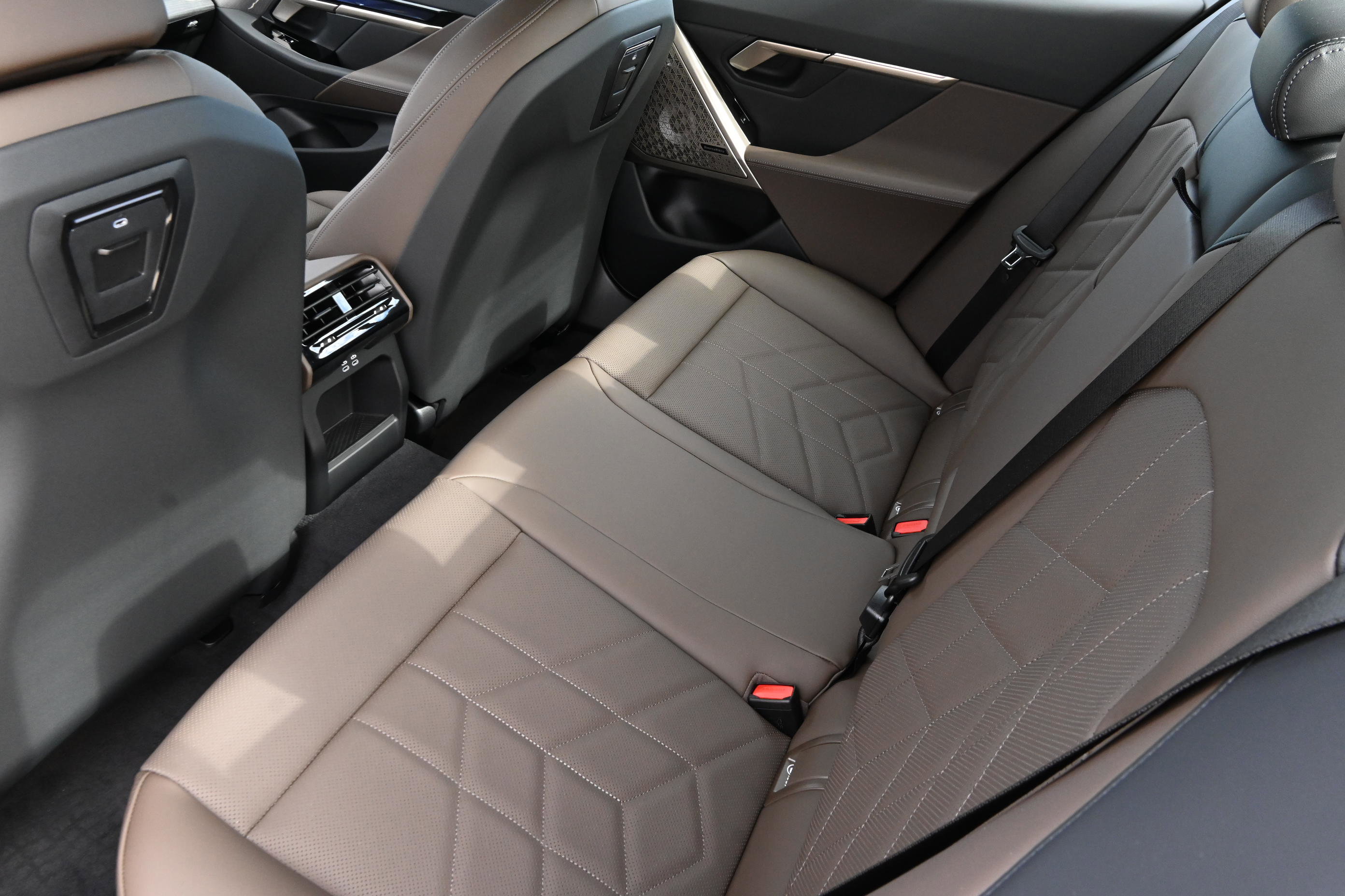 New 2026 BMW 530i w/ M Sport Package RWD image 10