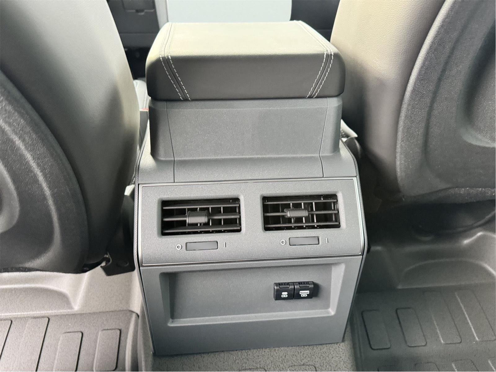New 2025 INEOS Grenadier Station Wagon AWD/4WD image 23