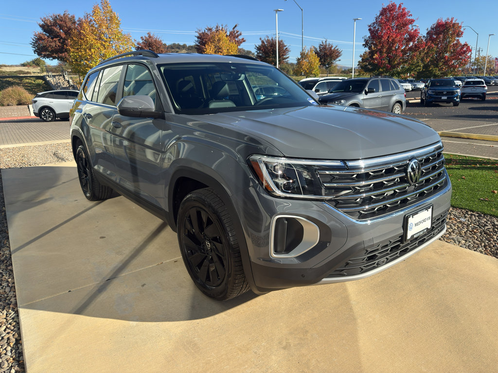 New 2026 Volkswagen Atlas SE image 3