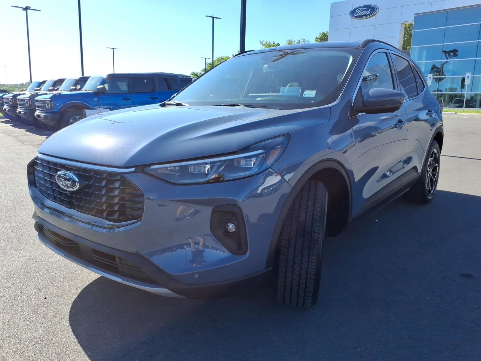 Used 2026 Ford Escape Platinum w/ Premium Technology Package AWD/4WD image 7