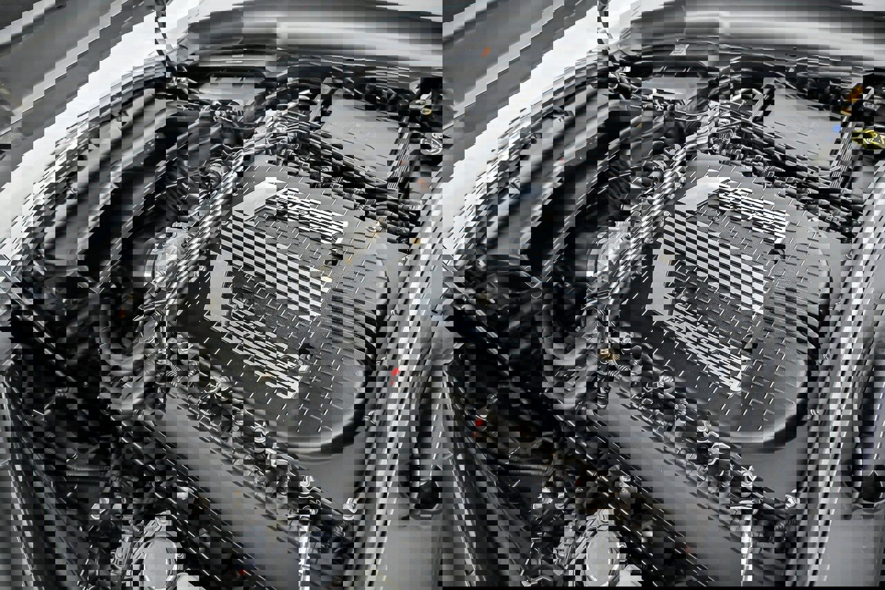 Used 2015 Chevrolet Corvette Z06 w/ 3LZ Preferred Equipment Group image 17