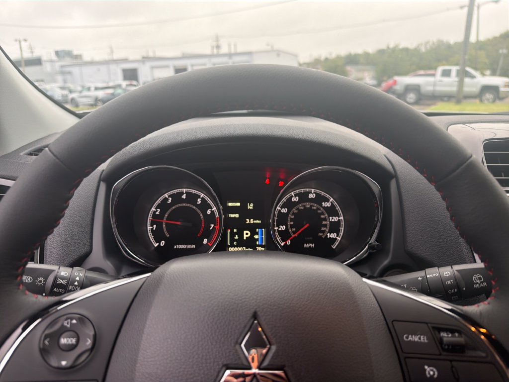 New 2027 Mitsubishi Outlander Sport LE AWD/4WD image 18