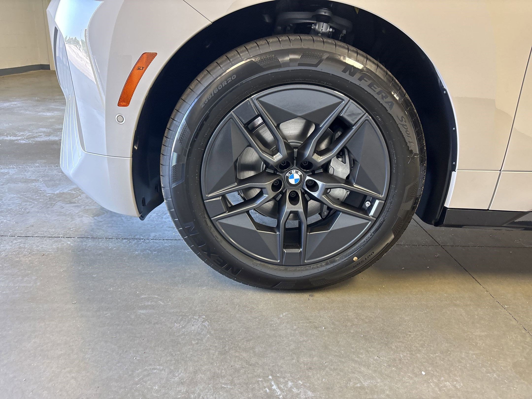 New 2026 BMW iX xDrive60 w/ Premium Package image 10