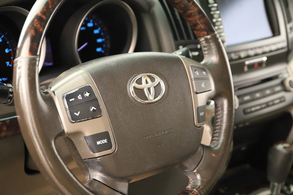 Used 2011 Toyota Land Cruiser w/ Upgrade Pkg AWD/4WD image 16