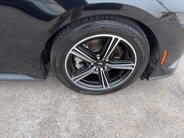 Used 2024 Ford Mustang Premium image 32