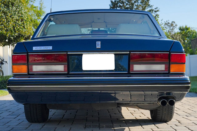 Used 1996 Rolls-Royce Silver Dawn image 7