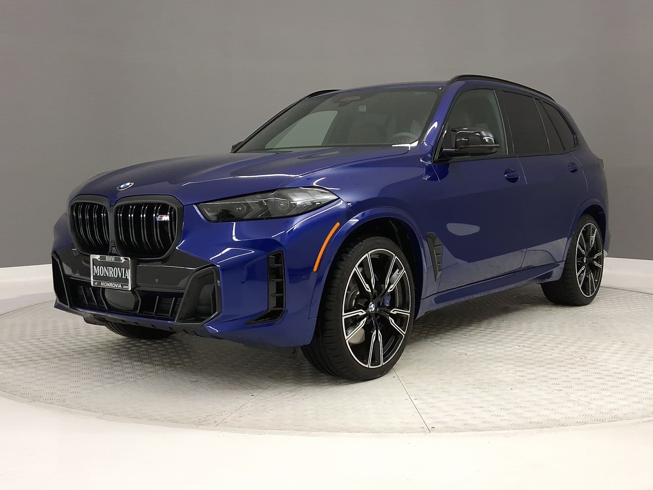 Used 2025 BMW X5 M60i image 35