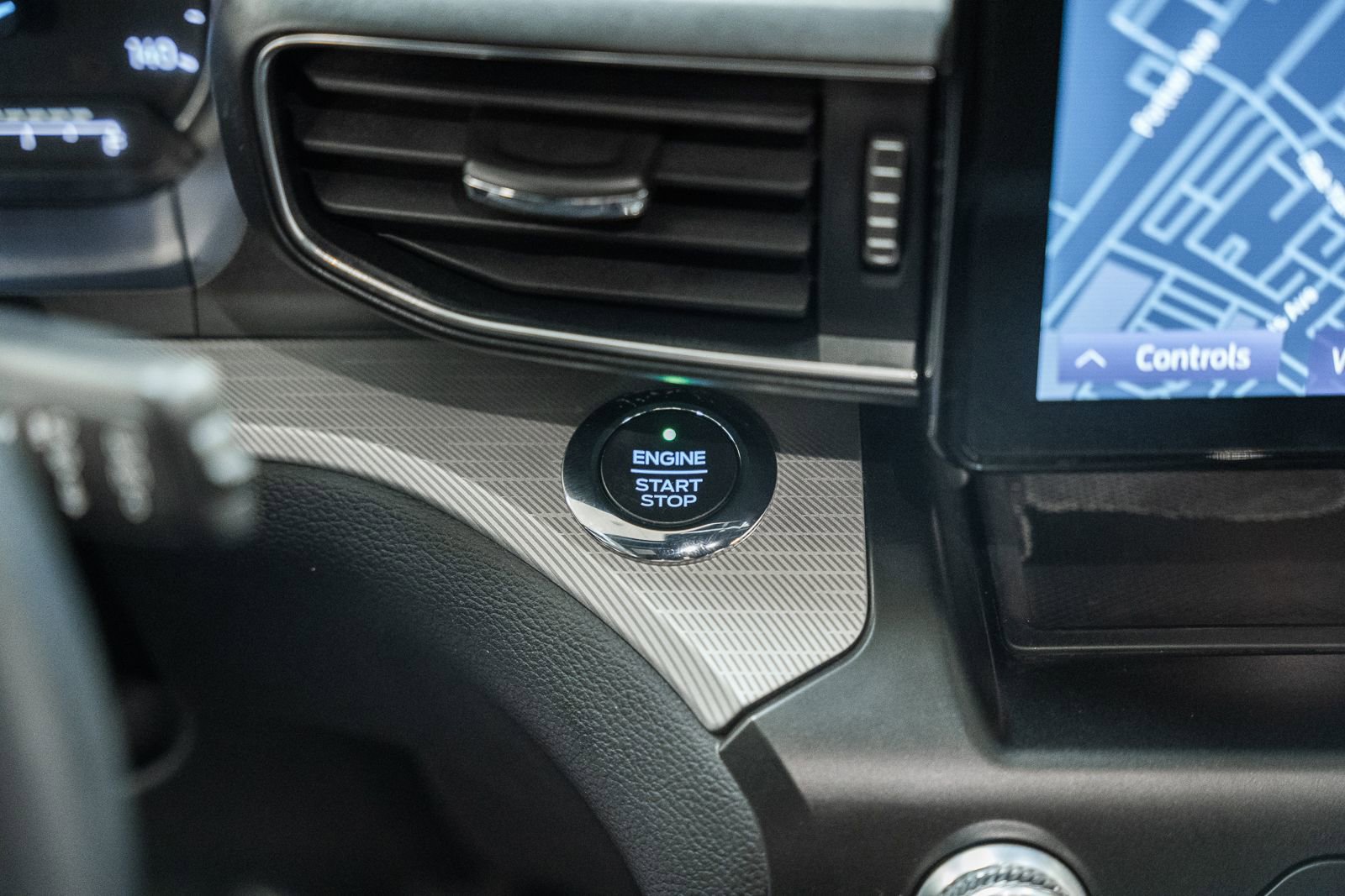 Certified 2020 Ford Explorer XLT w/ Equipment Group 202A image 31