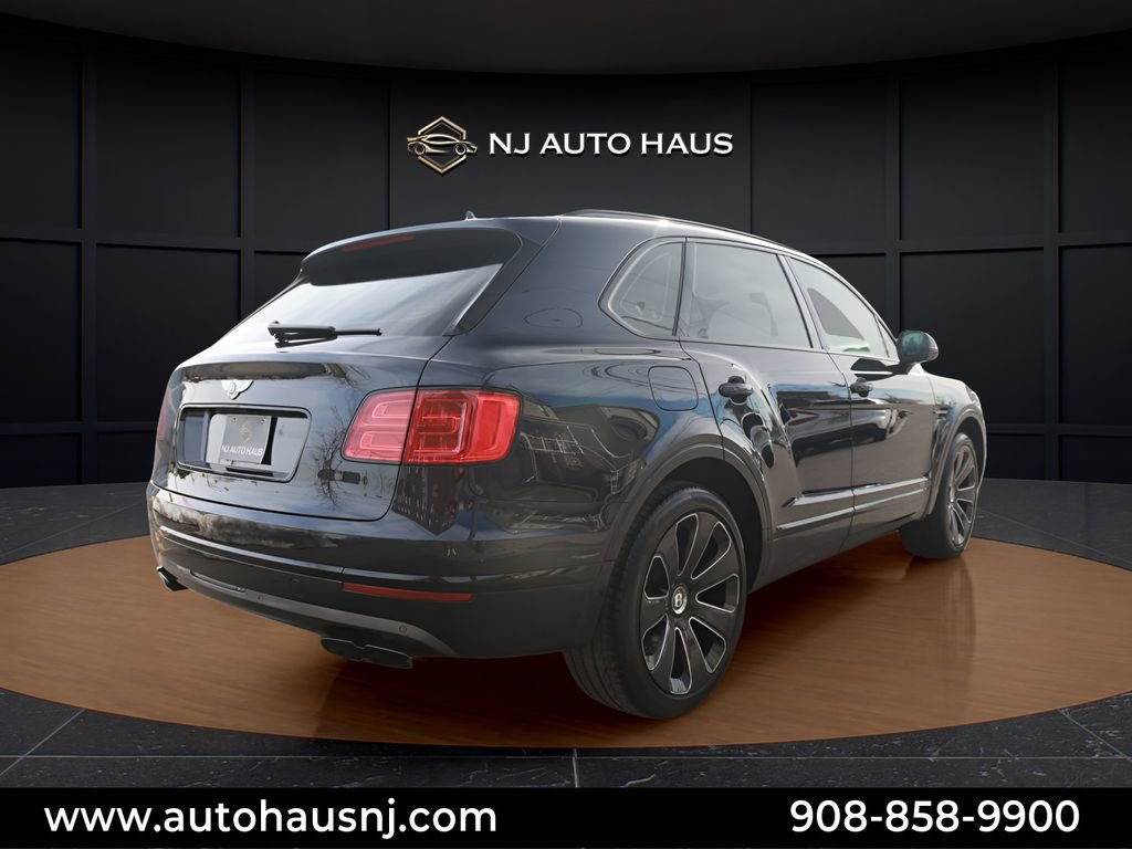 Used 2020 Bentley Bentayga Design Series image 8