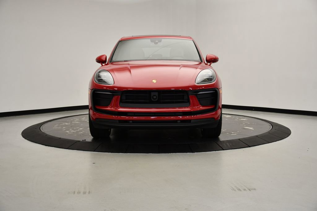 Used 2025 Porsche Macan Turbo image 8