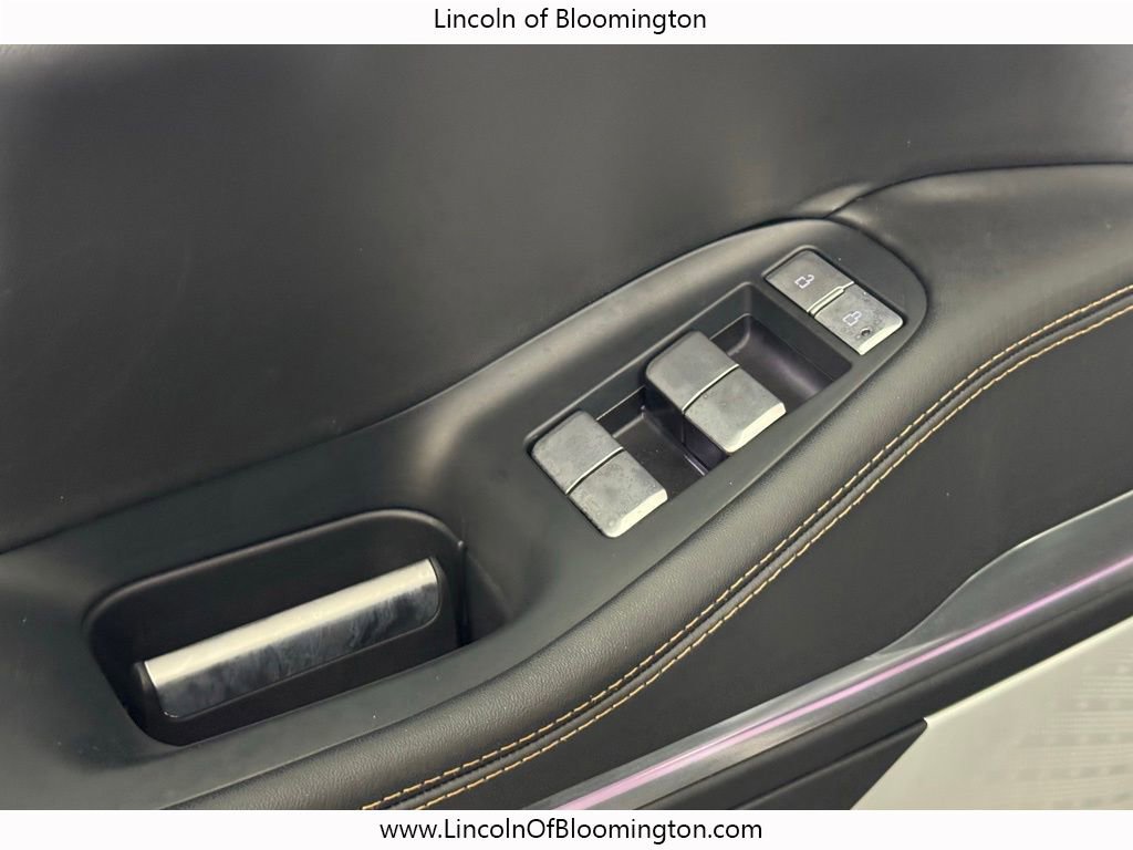 New 2025 Lincoln Navigator L Black Label image 17