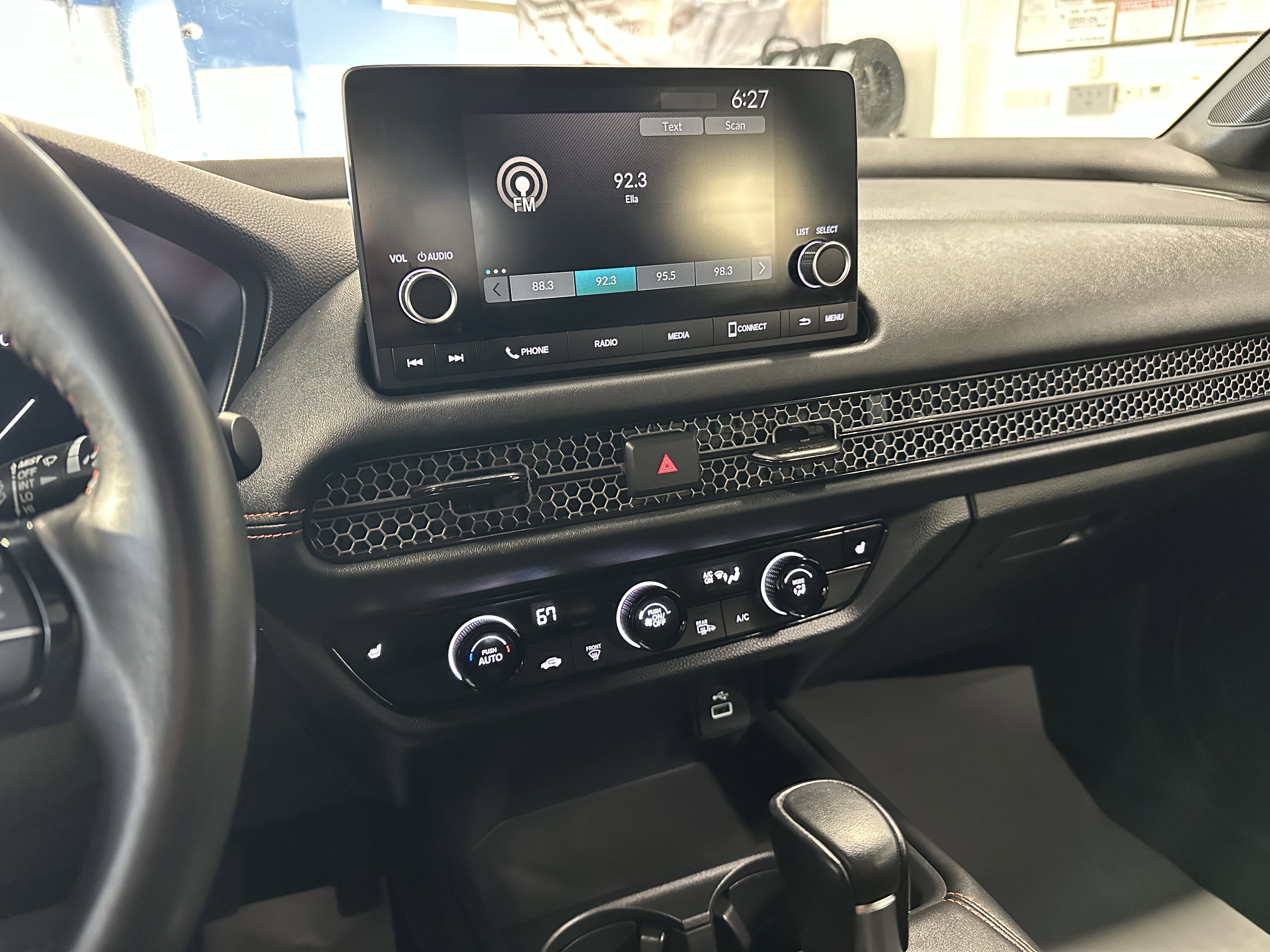 Used 2024 Honda HR-V Sport image 11