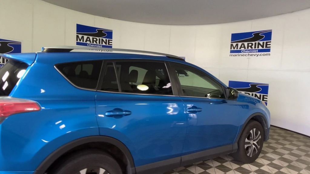 Used 2017 Toyota RAV4 LE FWD image 2