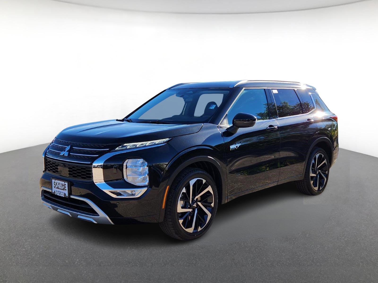 New 2025 Mitsubishi Outlander SEL image 2