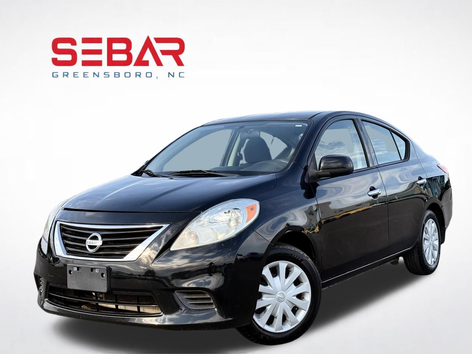 Used 2014 Nissan Versa SV FWD image 1