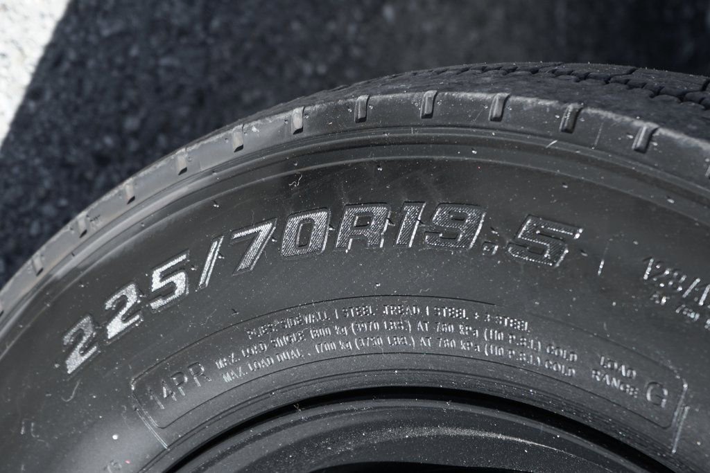 Used 2017 Ford F550 2WD Regular Cab Super Duty w/ Advanced Security Pack image 45