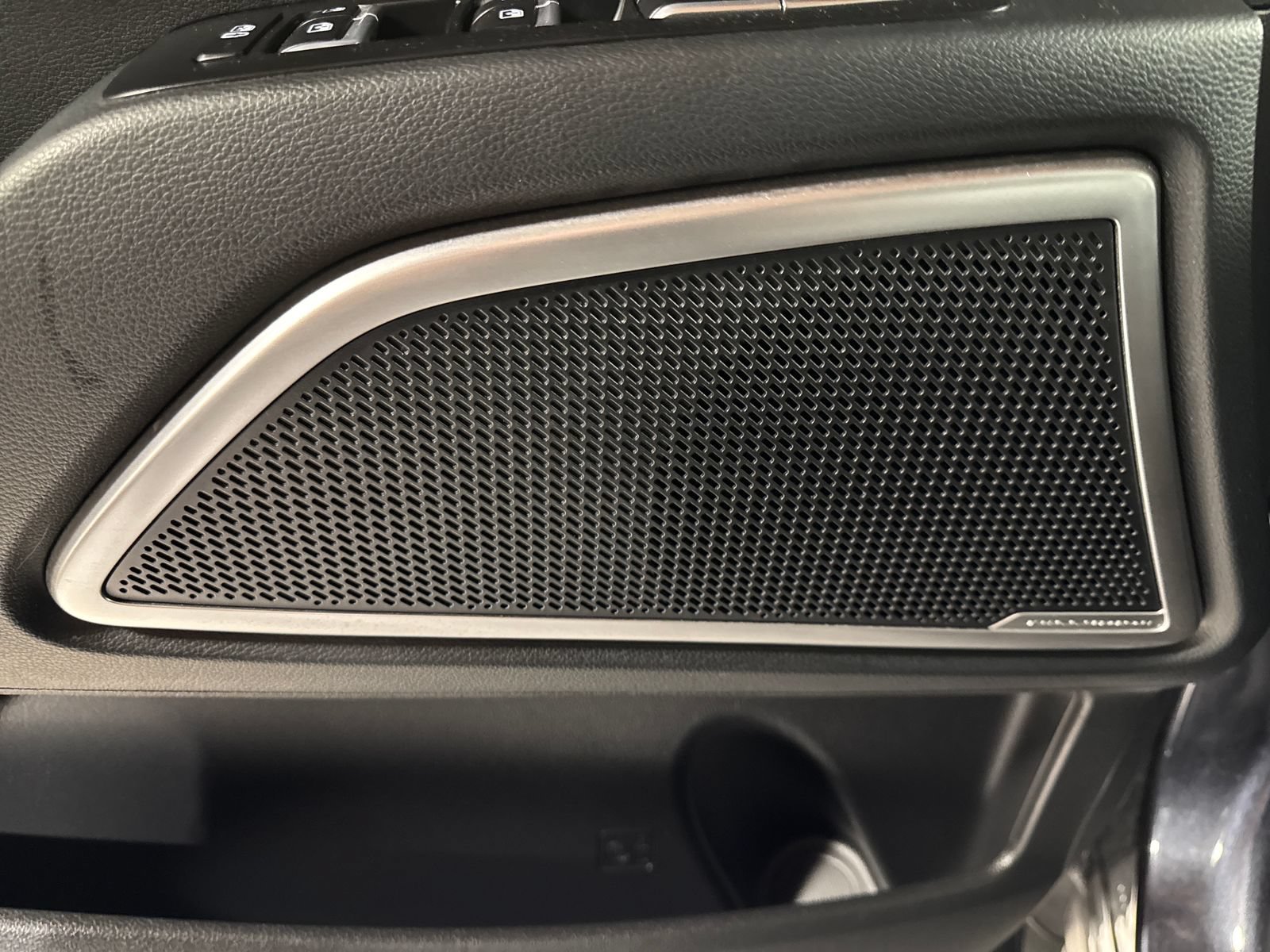 Used 2025 Kia Telluride S AWD/4WD image 33