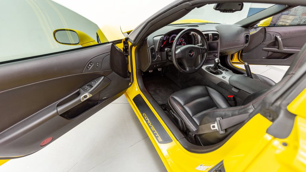 Used 2007 Chevrolet Corvette Z06 w/ Preferred Equipment Group RWD image 27